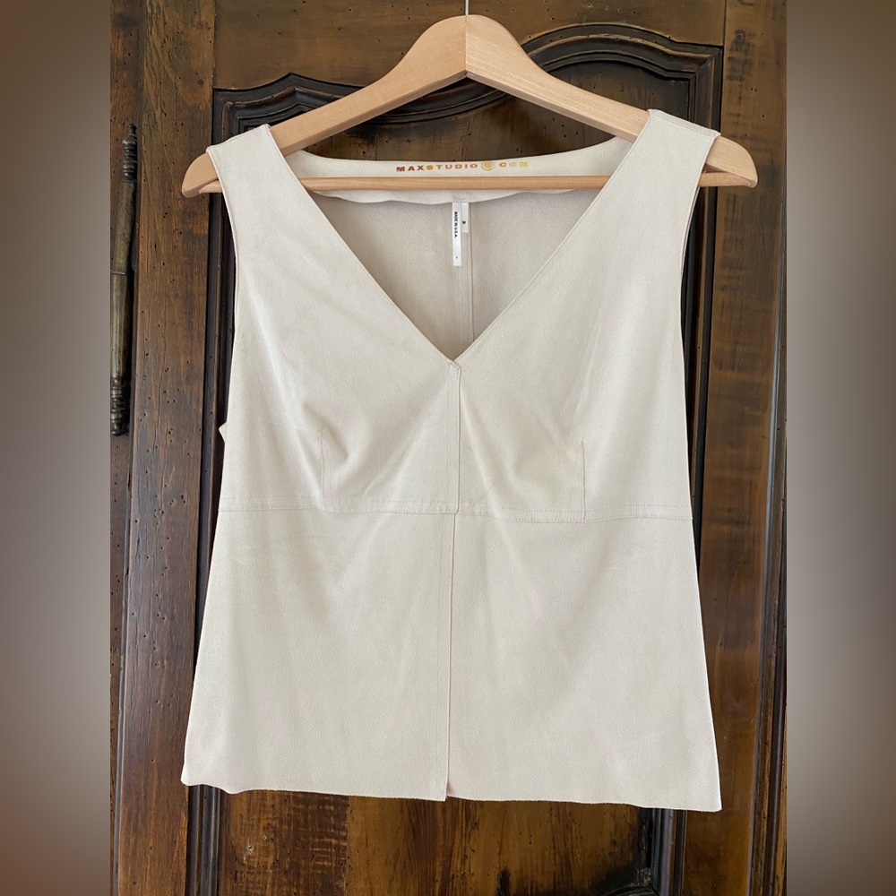Max studio faux suede top size M